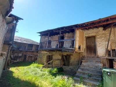 Casa con terreno en Ponferrada