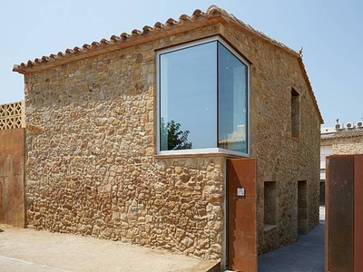 Casa de piedra con Sauna y Jacuzzi cerca de playa