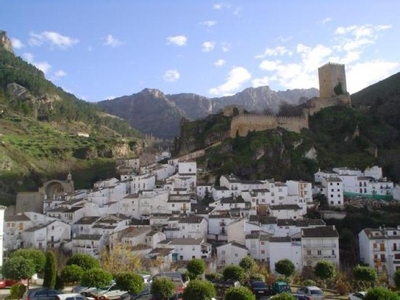 12 apartamentos en Jaén