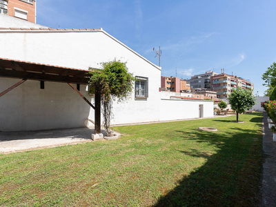 SE VENDE PRECIOSA CASA EN MONTCADA I REIXAC Venta Mas Rampinyo Carrerada