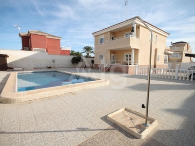 Villa con terreno en venta en la Calle Alicante' Águilas