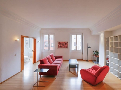 Alquiler de piso en calle Del Conde de Aranda de 2 habitaciones con muebles y balcón