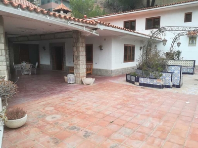 Casa-Chalet en Venta en Serra Valencia