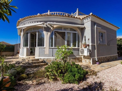 Chalet en venta en El Chaparral, Torrevieja, Alicante