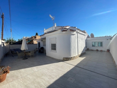 Chalet en venta en La Zenia, Orihuela, Alicante