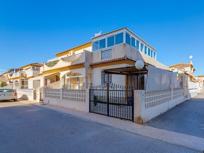 Chalet en venta en Playa Flamenca, Orihuela, Alicante