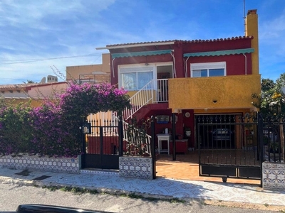 Chalet en venta en Punta Prima, Orihuela, Alicante