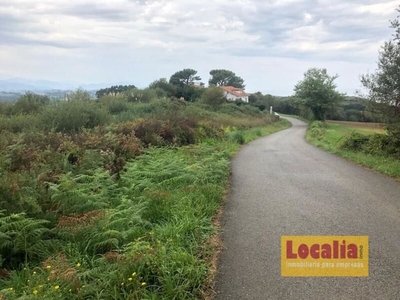 Gran suelo urbano junto a la costa cantábrica