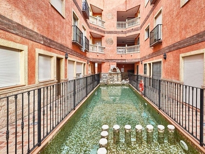 Piso en alquiler en calle Antonio Machado de 3 habitaciones con piscina y jardín