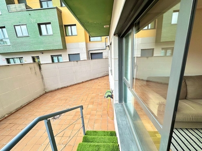 Venta de piso en AVE - Villimar de 2 habitaciones con garaje y jardín