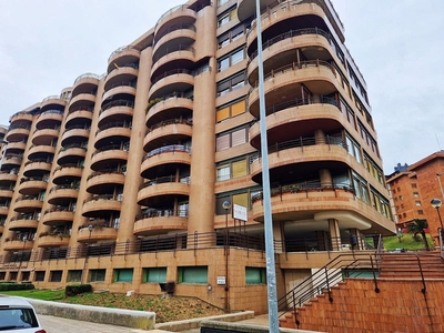 Venta de piso en avenida De Pontejos de 4 habitaciones con terraza y garaje