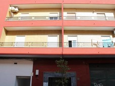 Venta Piso Almería. Piso de tres habitaciones en General Luque 58. Segunda planta con terraza