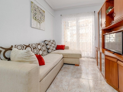 Apartamento en venta en Antonio Machado, Torrevieja, Alicante