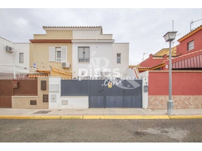 Casa adosada en venta en Calle Antonio Castillo Lastrucci, 5