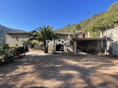 Casa rústica en venta en Castellfollit del Boix