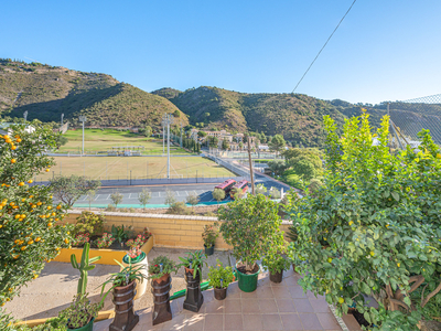 Casa adosada en Los Pinos, Pueblo Benahavis Venta Benahavís