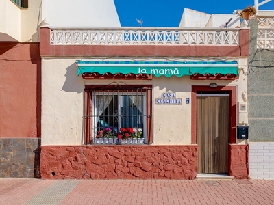 Chalet en venta en Playa de los Náufragos, Torrevieja, Alicante