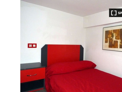 Dormitorio en apartamento de 7 dormitorios en Malasaña, Madrid