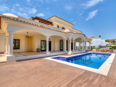 Espectacular Villa en primera línea de golf Venta Riviera del Sol