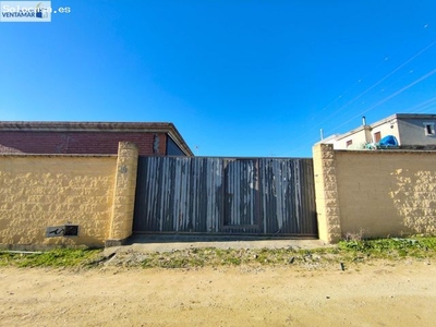 GRAN PARCELA CON NAVE EN EL ALBARRACÍN, SAN ROQUE (CÁDIZ)