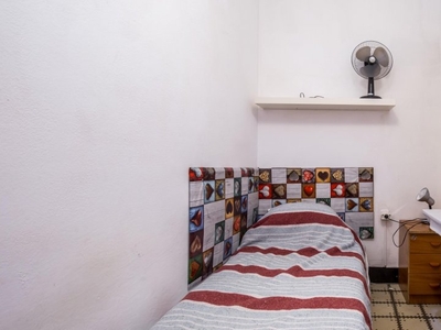 Habitación amueblada en piso compartido en Poblenou, Barcelona