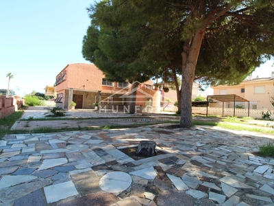 Los Alcazares villa en venta