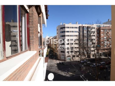 Piso en venta en Calle de Pamplona, cerca de Calle de Jerónima Llorente