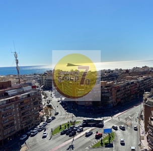 Venta de piso con terraza en Benidorm, Avenida Beniarda