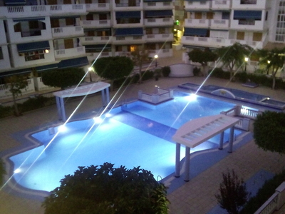 Alquiler vacaciones de piso con piscina y terraza en La Mata (Torrevieja), Viña mar