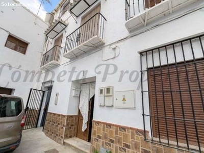 casa adosada en Venta en Benamocarra