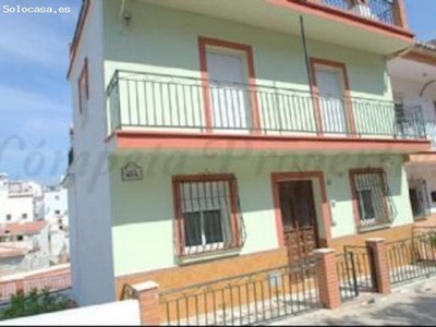 casa adosada en Venta en Sayalonga