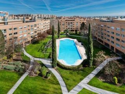 Piso de tres habitaciones CALLE José Rizal, Madrid