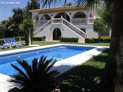 Villa de estilo andaluz en venta en Alta Vista, San Pedro
