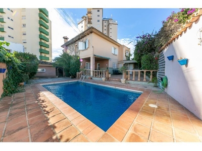 Villa en Venta en Fuengirola, Málaga