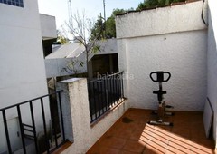 Chalet con amplio patio en urbanizacion san miguel en Náquera