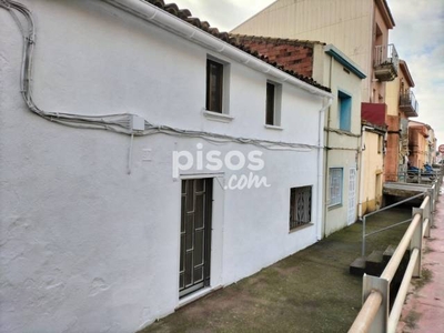 Casa en venta en Carrer de la Riera, cerca de Carrer de Pompeu Fabra