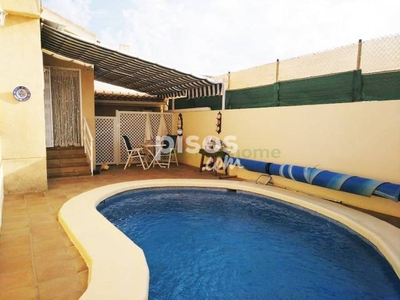 Chalet en venta en Santiago de la Ribera