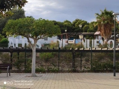 Alquiler de ático en El Playazo de 2 habitaciones con piscina y garaje