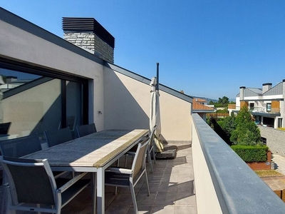 Alquiler de ático en Santa María de Getxo de 2 habitaciones con terraza y garaje