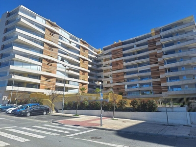 Alquiler de piso en Burlada/Burlata de 2 habitaciones con terraza y piscina