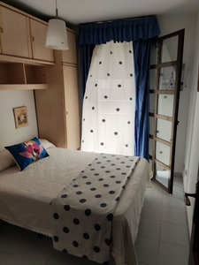 Alquiler de piso en calle Marques de Montemar de 2 habitaciones con muebles y aire acondicionado