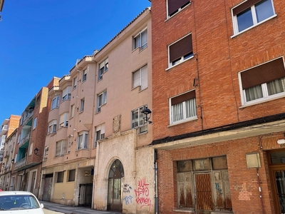 Alquiler de piso en Centro - Palencia de 2 habitaciones con muebles y calefacción