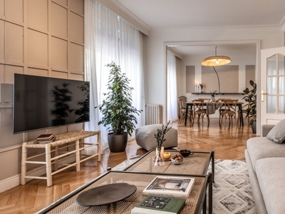 Apartamento de 3 dormitorios en alquiler en Salamanca, Madrid
