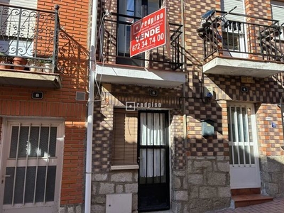 Casa en venta en CALLE DOCTOR PIGA, Cenicientos, Madrid