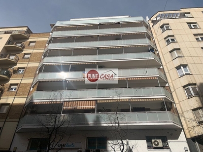 Piso en alquiler en calle Del Bisbe Ruano de 4 habitaciones con muebles y balcón