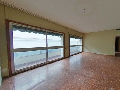 Venta de piso en Centro - Jerez de la Frontera de 4 habitaciones con terraza y balcón