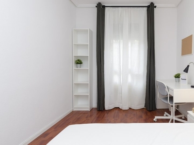 Alquiler de habitaciones en piso de 11 habitaciones en Madrid