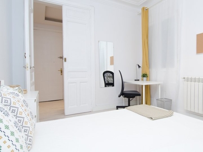 Alquiler de habitaciones en piso de 7 habitaciones en Madrid