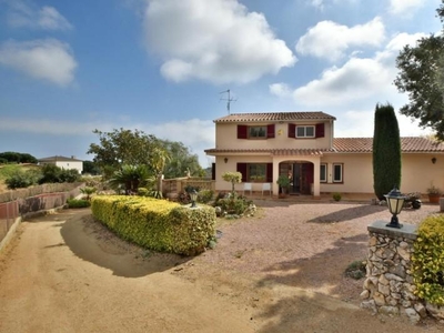 Casa con terreno en Sant Cebrià de Vallalta