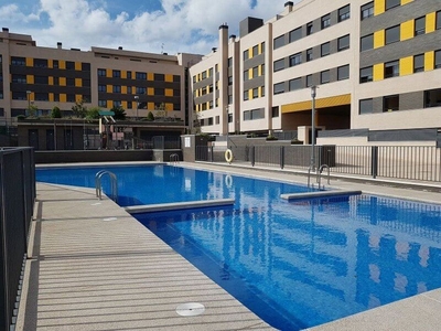 Alquiler de estudio en Lardero con piscina y jardín